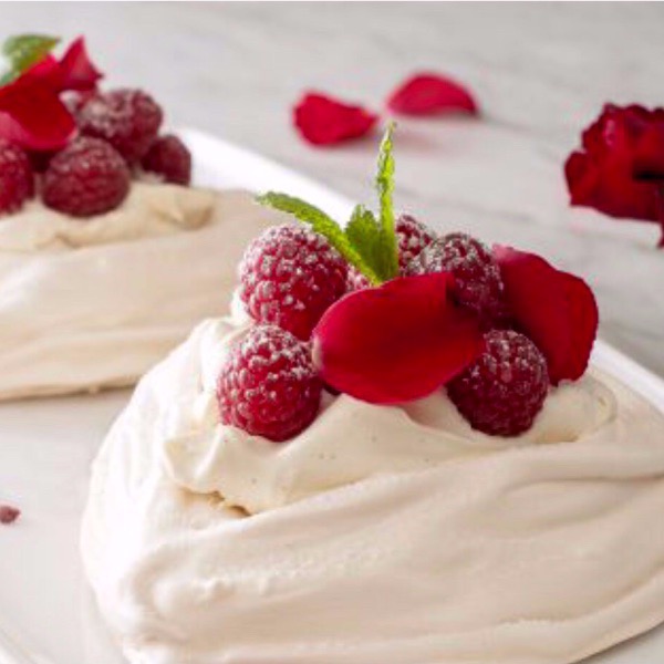 Meringues with Chantilly Cream